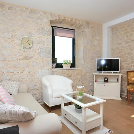 Semesterbostad House With A Parking Space Zivogisce - Strnj - - Strnj, Makarska - 18025 Živogošće